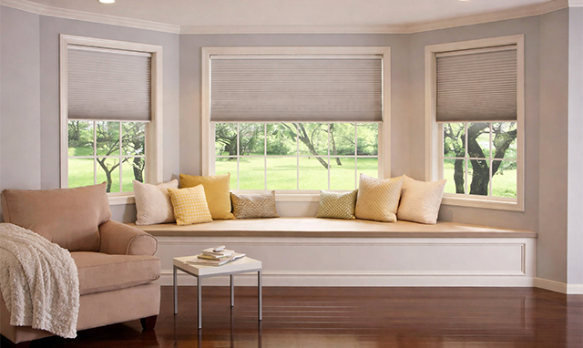 Read more about the article Custom Curtains vs Ready-Made in Dubai: Which Fits Your Windows?